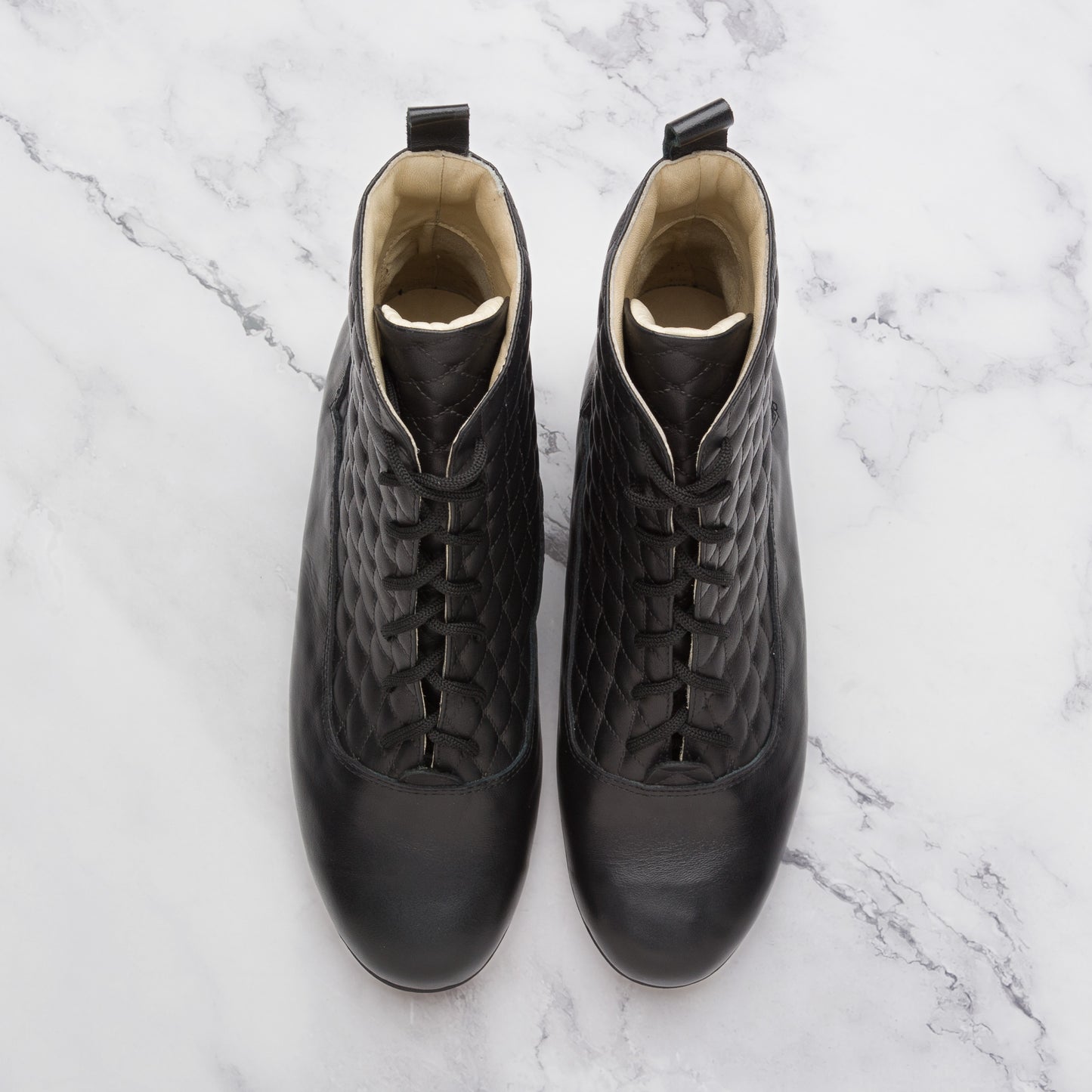Boots Classic Matelasse Black