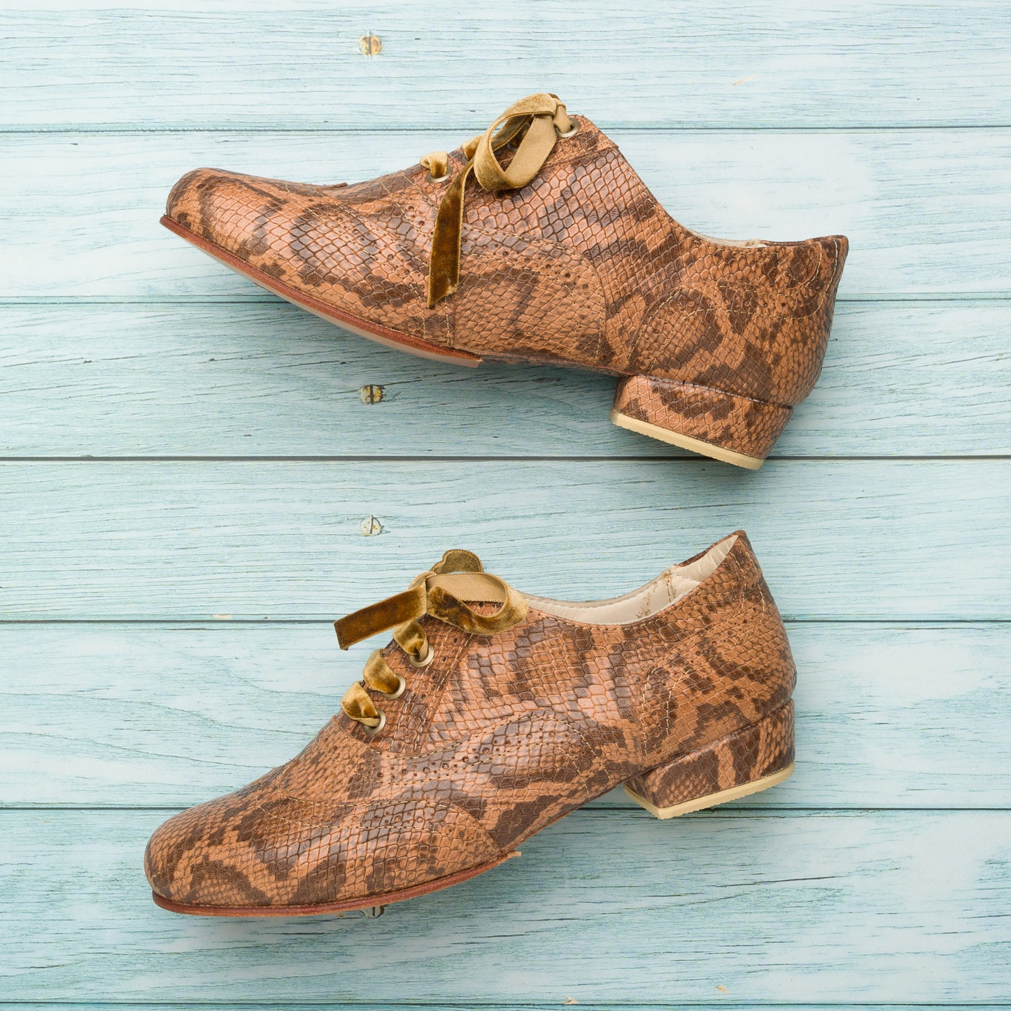 Oxford Curvy Boa Brown