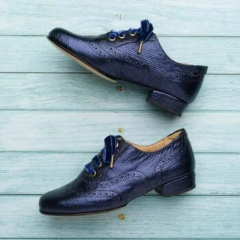 Oxford Curvy-Engraved night blue leather