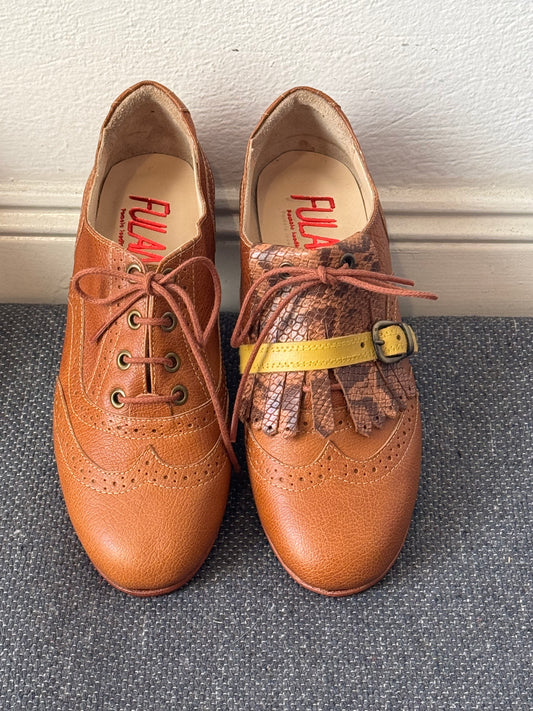Oxford Curvy Brown